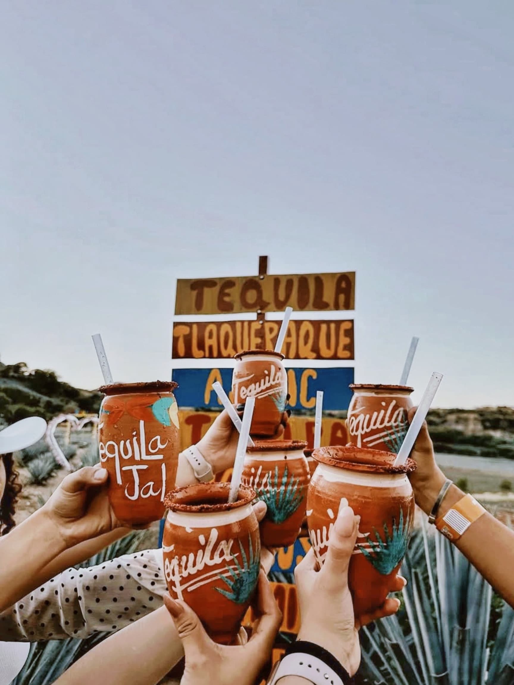 Tequila, cantaritos y tradición